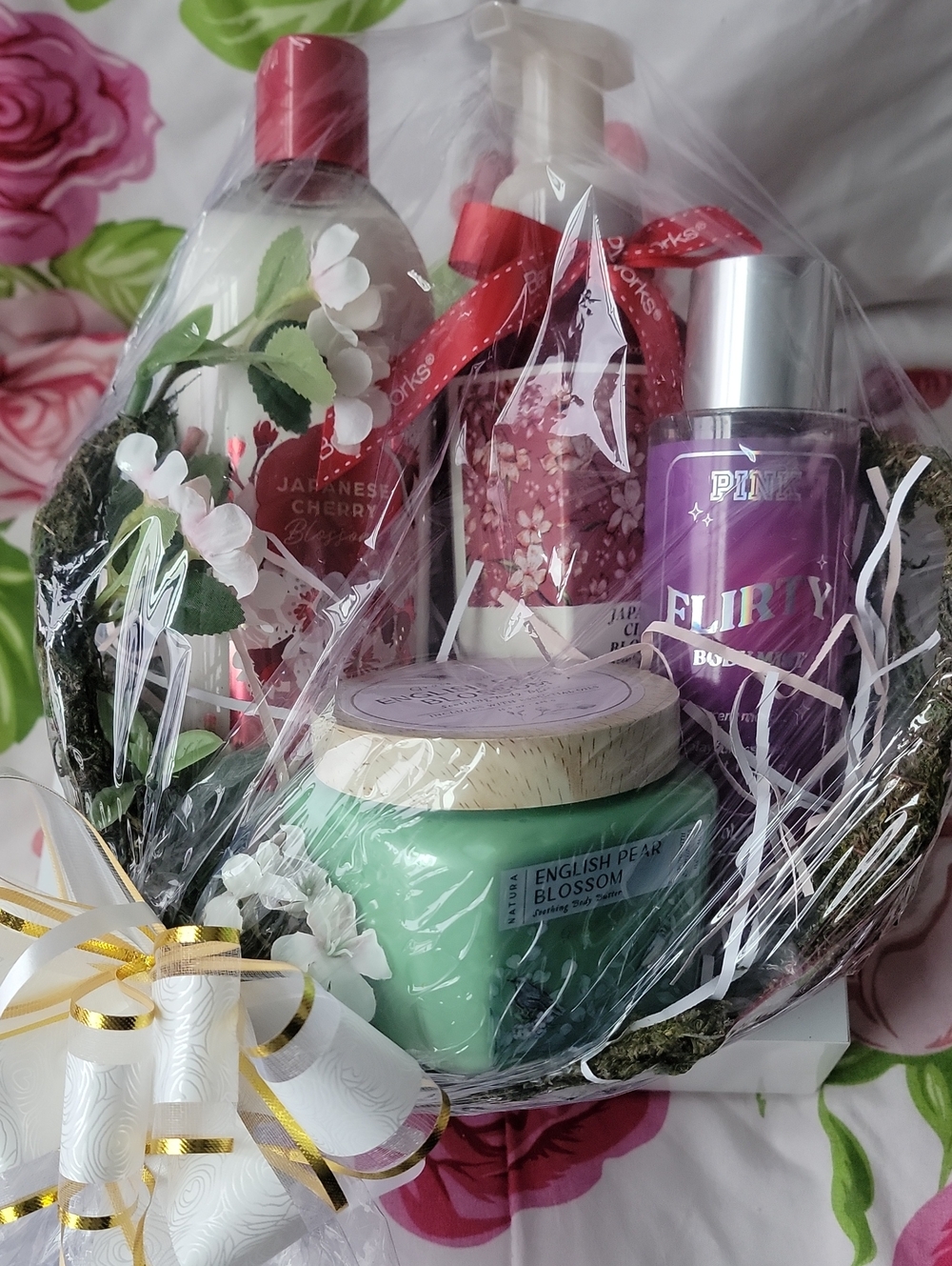 NEW Gift Set holder Bath & Body Works pink NWT